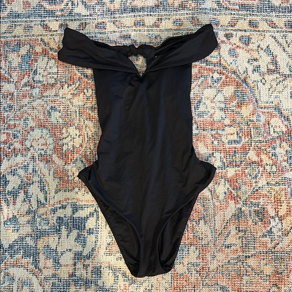 Becca Rebecca Virtue Socialite Off the Shoulder One Piece Swimsuit SZ S NWOT - Picture 2 of 5